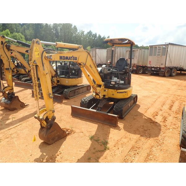 2016 KOMATSU PC30MR-5 Excavator - Mini