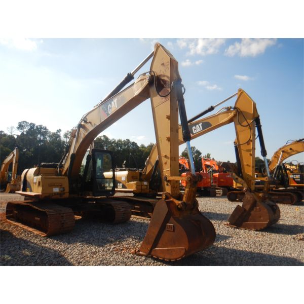 2011 CAT 320D LRR Excavator