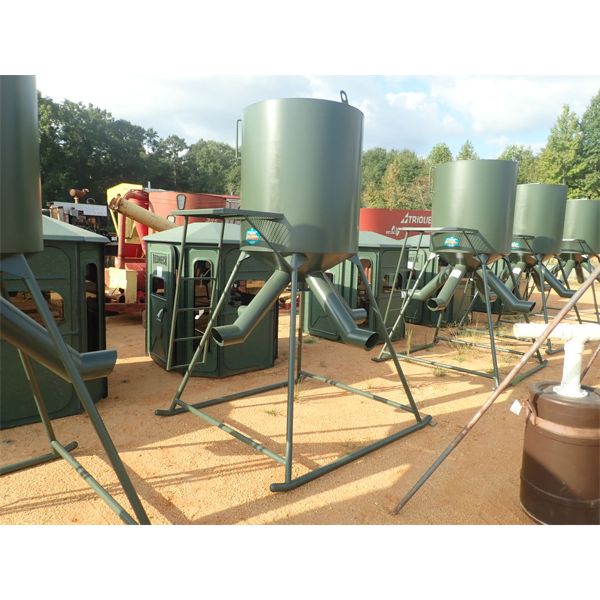 UNUSED OUTBACK CP GRAVITY FLOW PROTEIN FEEDER