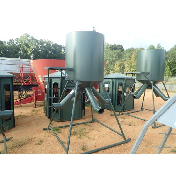 UNUSED OUTBACK CP GRAVITY FLOW PROTEIN FEEDER