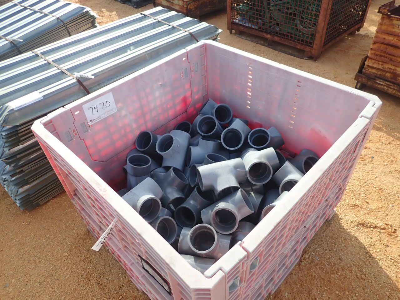 (1) BIN PVC FITTING (B9) J.M. Wood Auction Company, Inc.