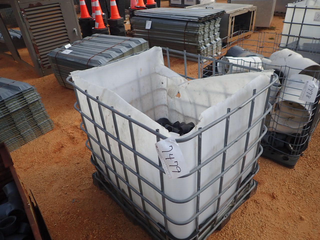 (1) BIN PVC FITTING (B9)