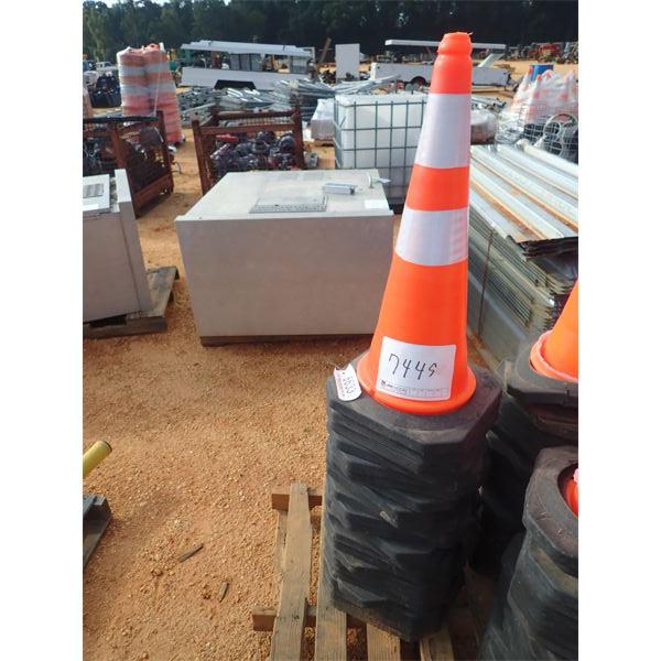 (25) SAFETY CONES (B-9)