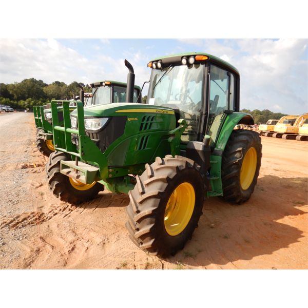 2015 JOHN DEERE 6120M Farm Tractor
