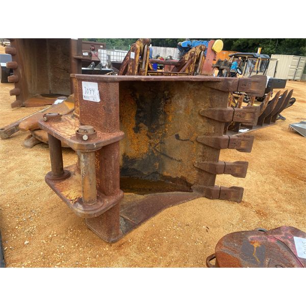 HENDRIX 52" BUCKET (B-6)