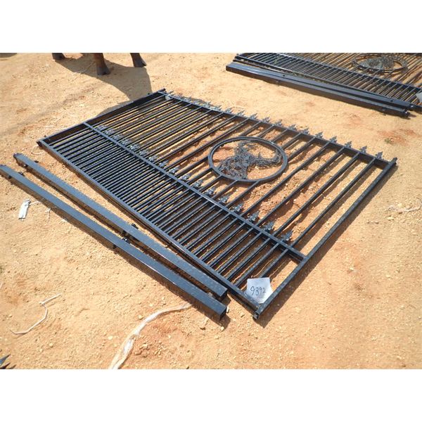 16' POWDER COATED GATE W/POST, DEER HEAD SCENE (C-6)