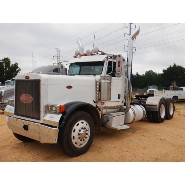 2007 PETERBILT 379 Day Cab Truck