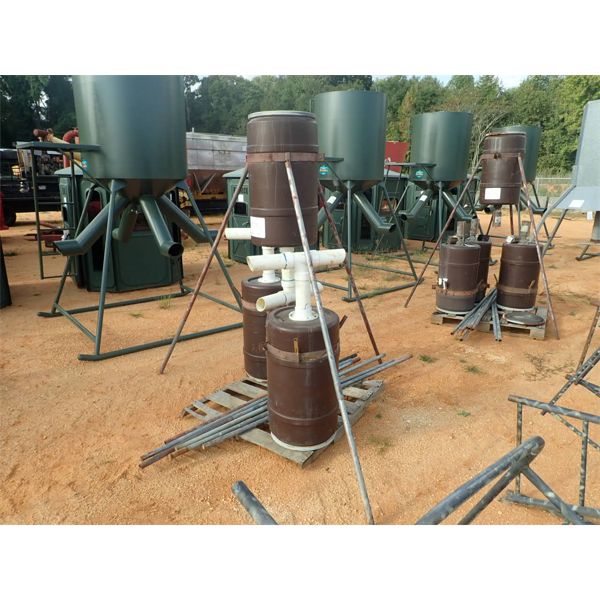 (3) GRAVITY WILDLIFE FEEDER (C-1)