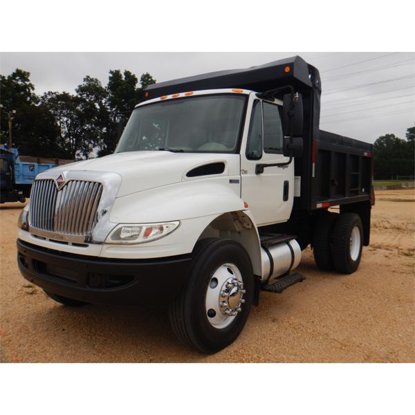 2015 INTERNATIONAL WORKSTAR 7400 Dump Truck