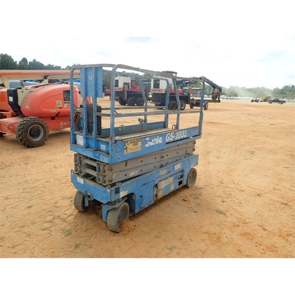 GENIE GS2032 Scissor Lift