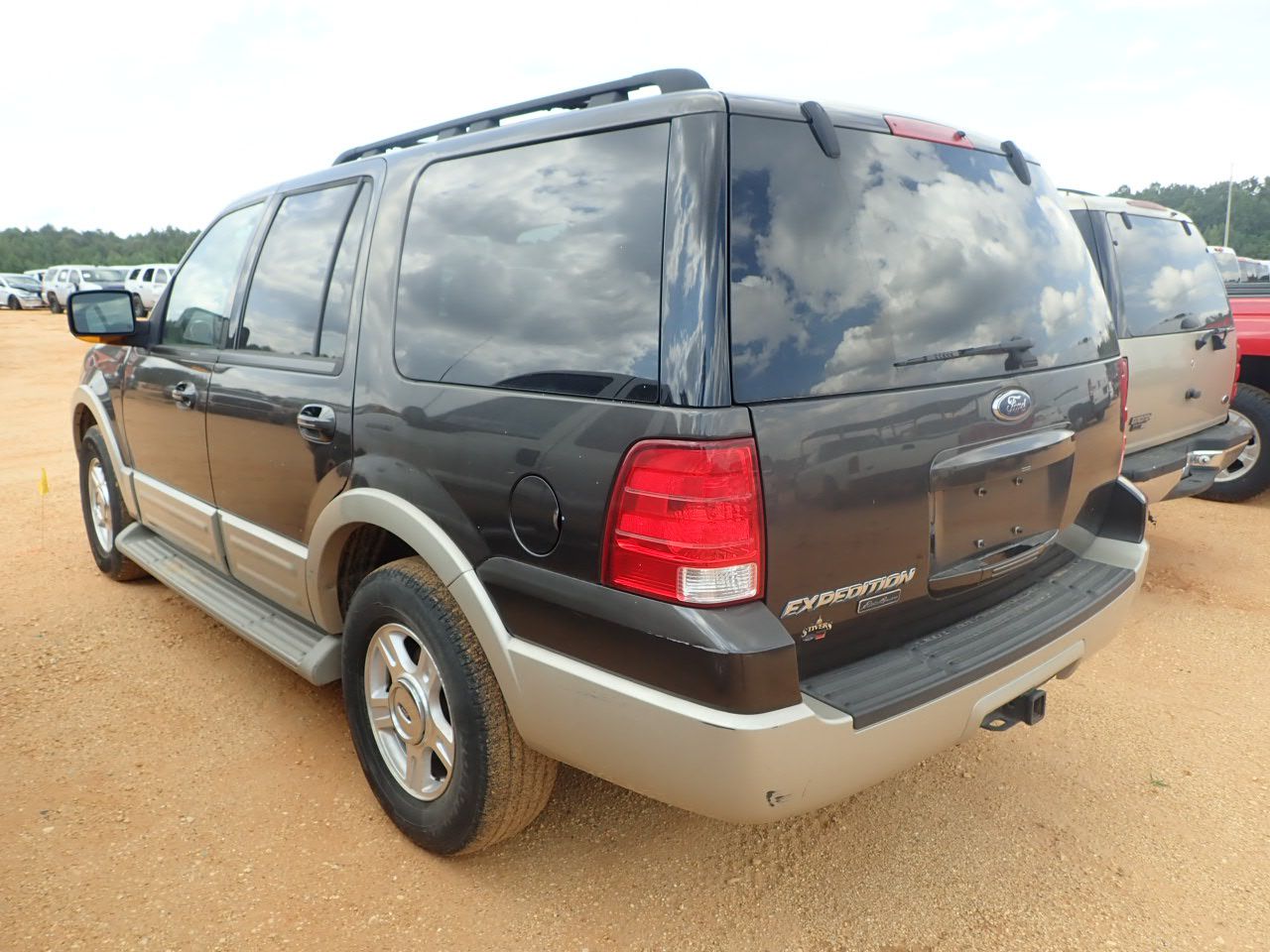 2005 FORD EXPEDITION EDDIE BAUER EDITION Pickup Truck