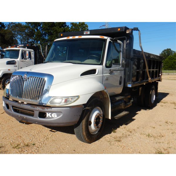 2005 INTERNATIONAL 4200 Dump Truck