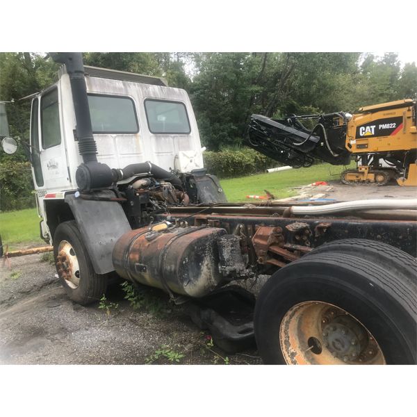 1996 FORD CF8000 CABOVER Cab and Chassis Truck