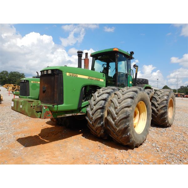 2001 JOHN DEERE 9400 Scraper Tractor