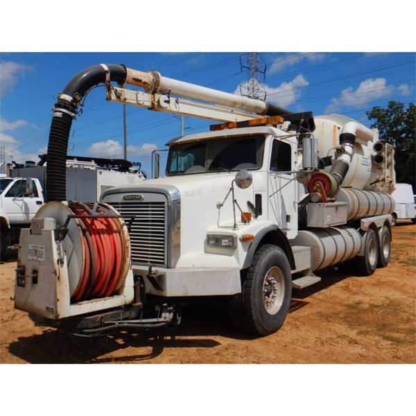 Front Rodder 2000 FREIGHTLINER FL112 Sewer Rodder Truck