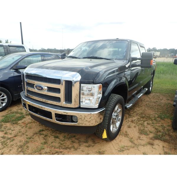 2010 FORD F250 LARIAT Pickup Truck