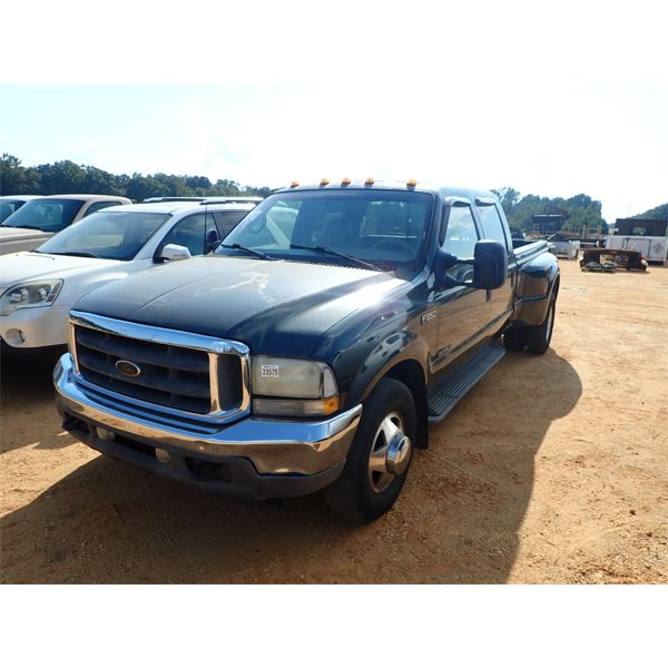 2002 FORD F350 LARIAT Pickup Truck