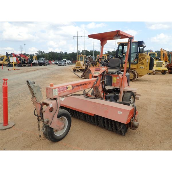 2012 LAY MOR SM300 Broom