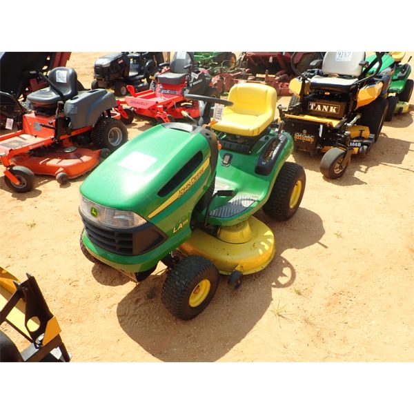 JOHN DEERE LA115 RIDING Lawn Mower