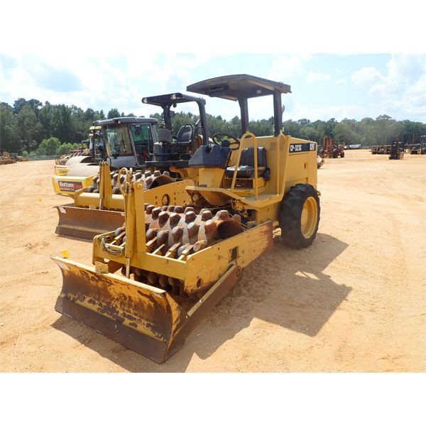 2005 CAT CP-323C Roller
