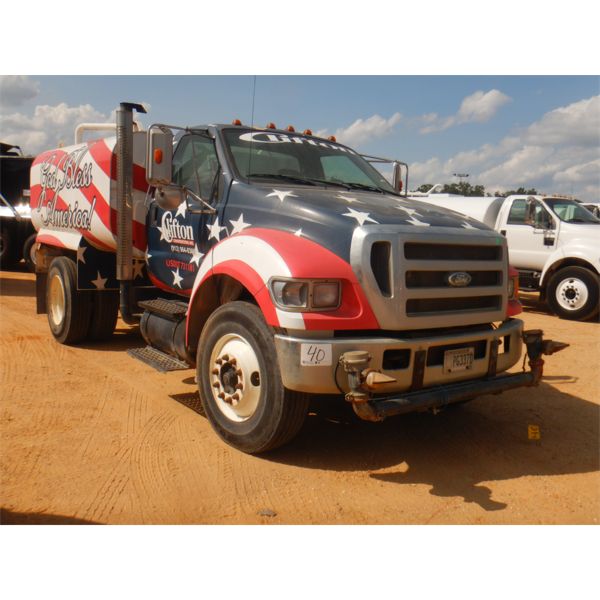 2007 FORD F750 Water Truck