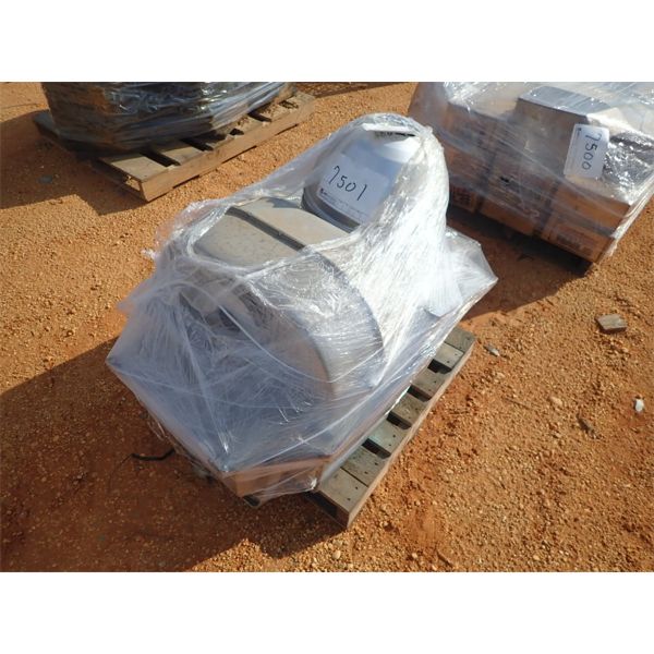 (1) PALLET OUTDOOR LIGHT FIXTURES (B-9)