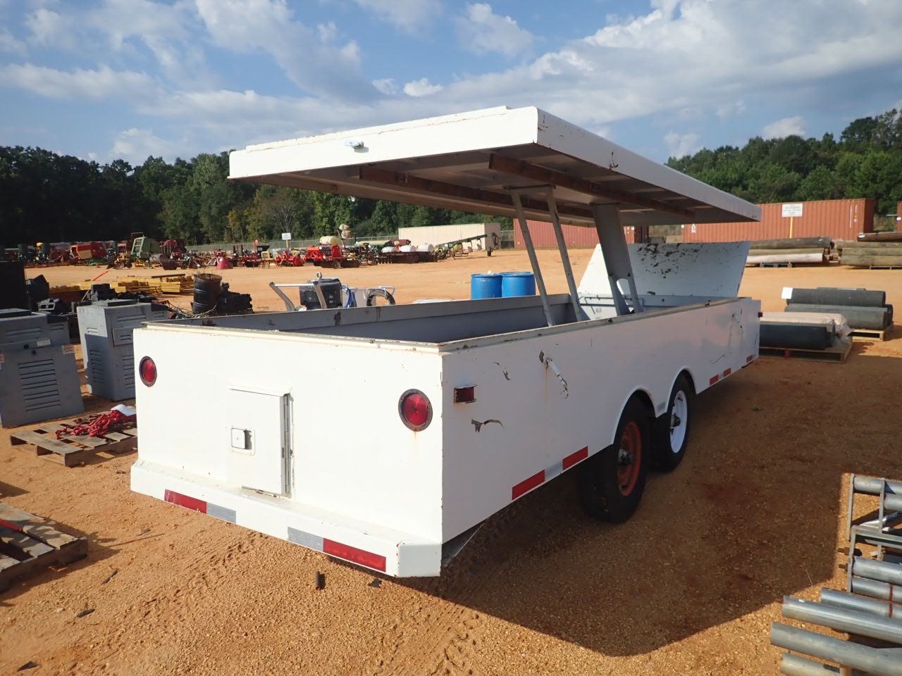 84" X 15.5' METAL TRAILER W/LIFTOP & STORAGE BOX (B9) J.M. Wood