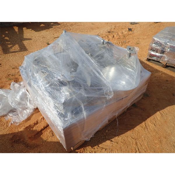 (1) PALLET LIGHT FIXTURES (B-9)