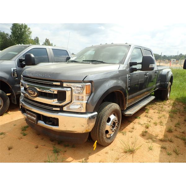 2021 FORD F350 STX Pickup Truck