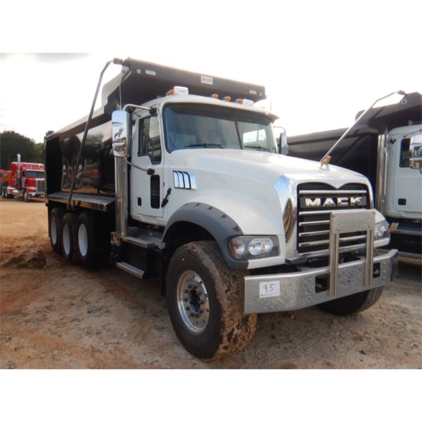 2022 MACK GR64F Dump Truck