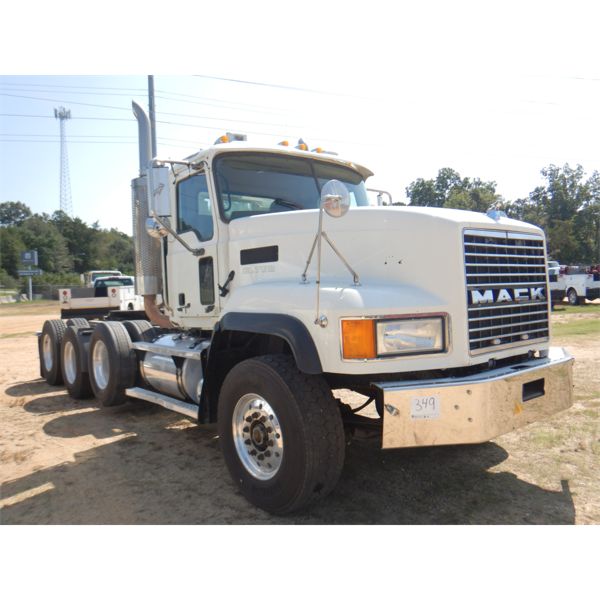 2007 MACK CL733 Day Cab Truck