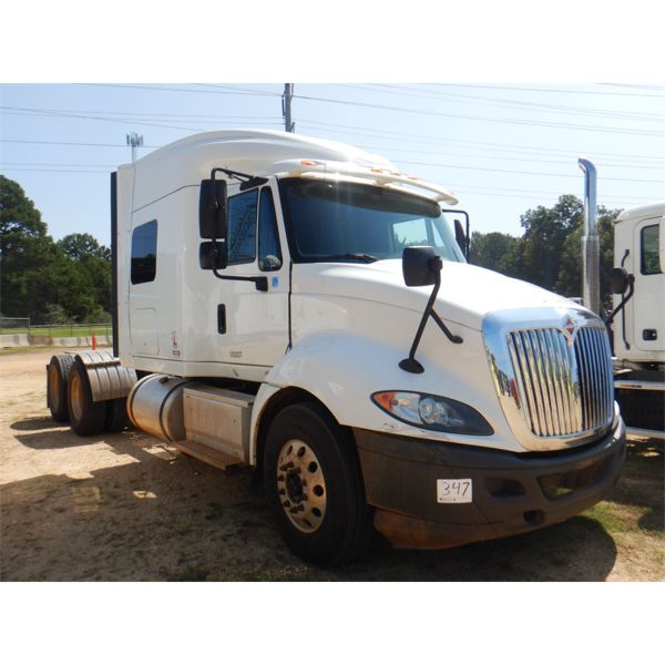 2015 INTERNATIONAL PROSTAR 113 Sleeper Truck