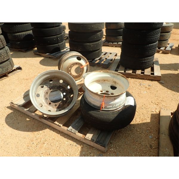(1) PALLET (5) RIMS, 61P265/70R17 TIRE & RIM (A2)