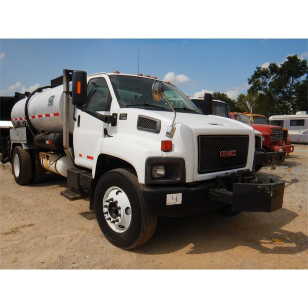 2005 GMC C7500 Asphalt Distributor Truck
