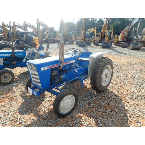 FORD 1000 Farm Tractor