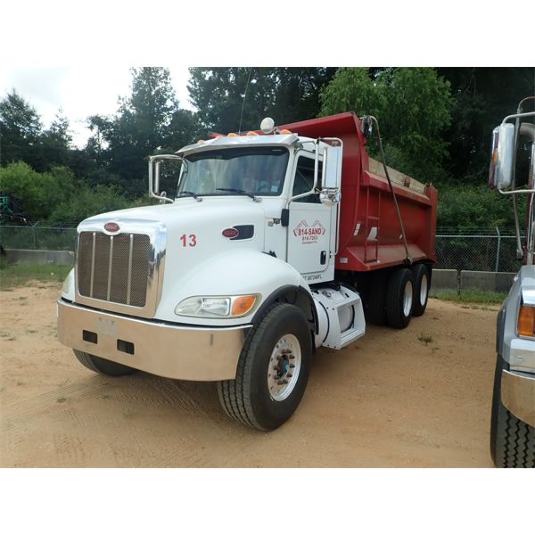 2016 PETERBILT 348 Dump Truck