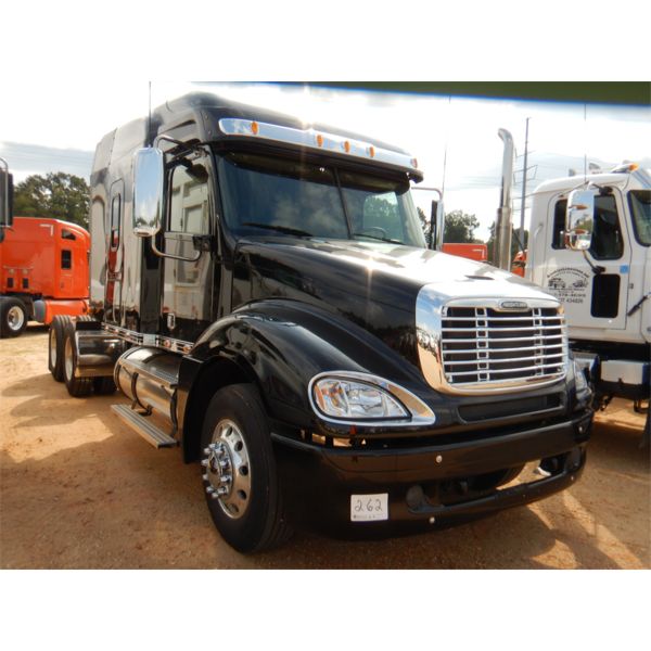 2022 FREIGHTLINER COLUMBIA 120 Glider Kit