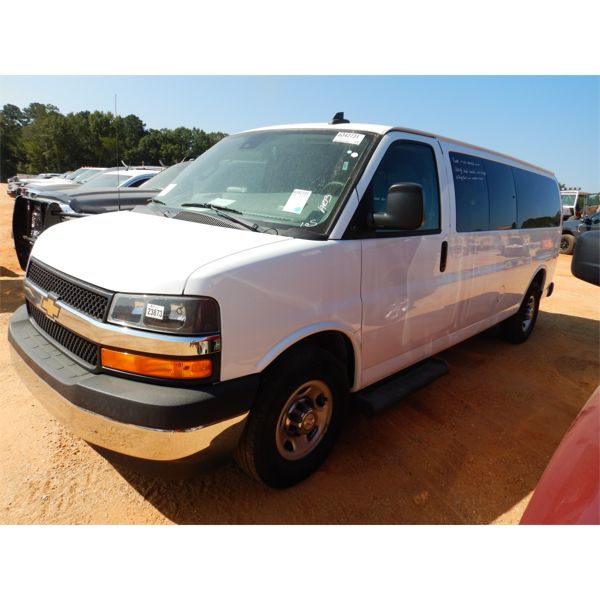 2019 CHEVROLET EXPRESS Passenger Van