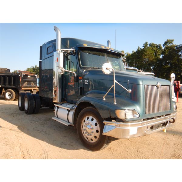 2007 INTERNATIONAL 9400i Sleeper Truck