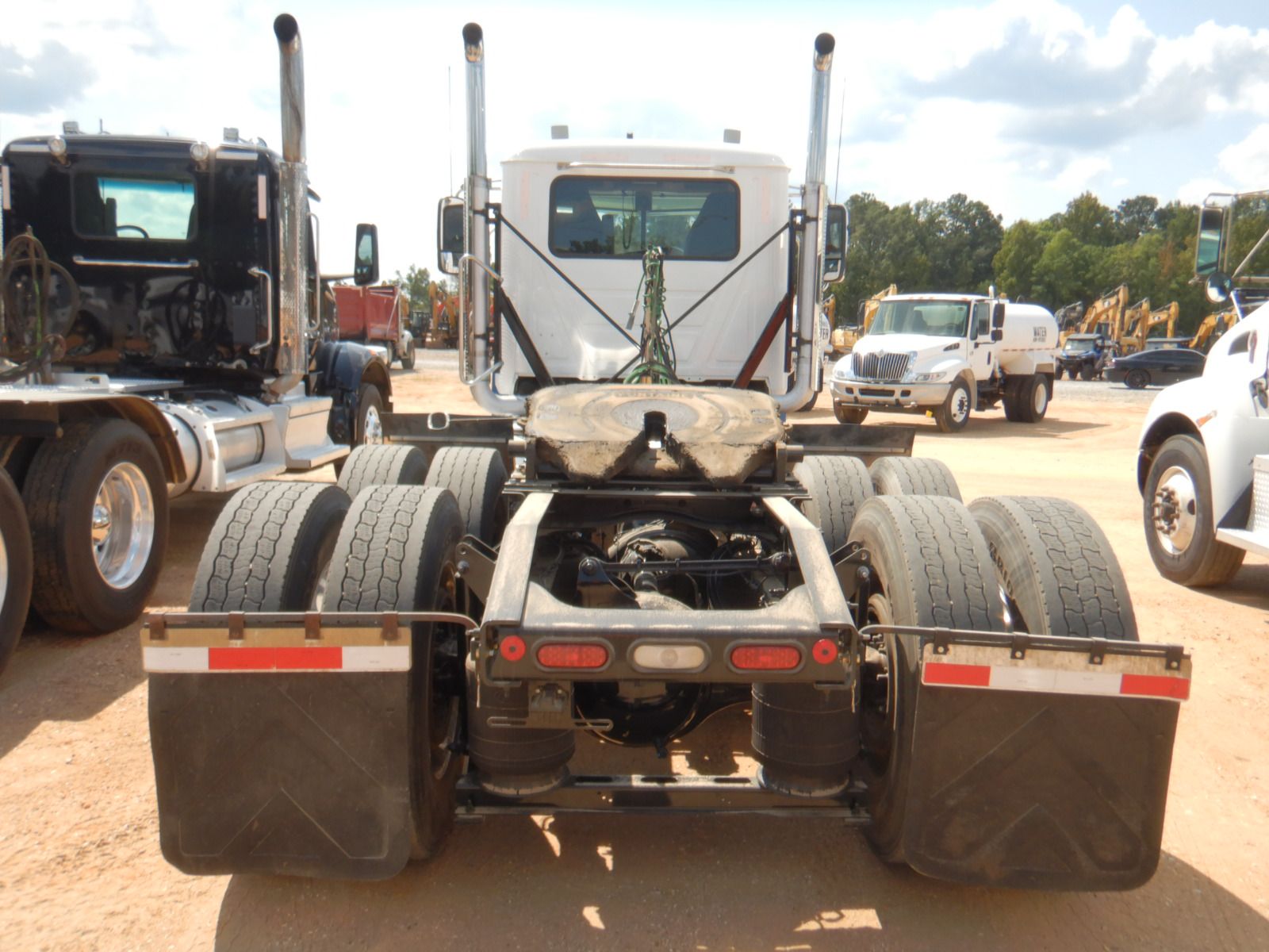 2022 MACK PI64T Day Cab Truck