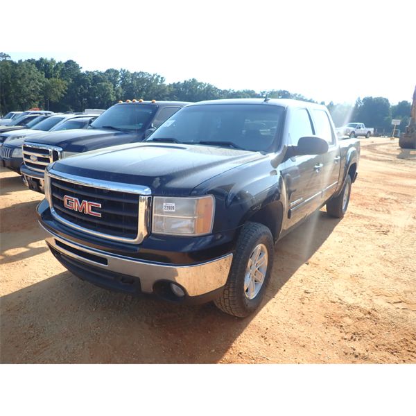 2011 GMC SIERRA SLE Pickup Truck