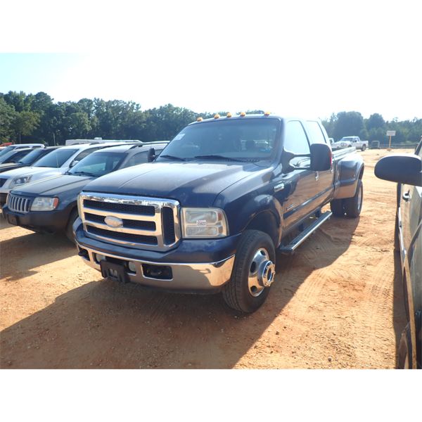 2006 FORD F350 LARIAT FX4 Pickup Truck