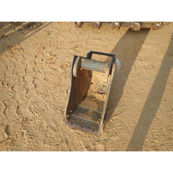 BOBCAT 13" EXCAVATOR BUCKET (B6)