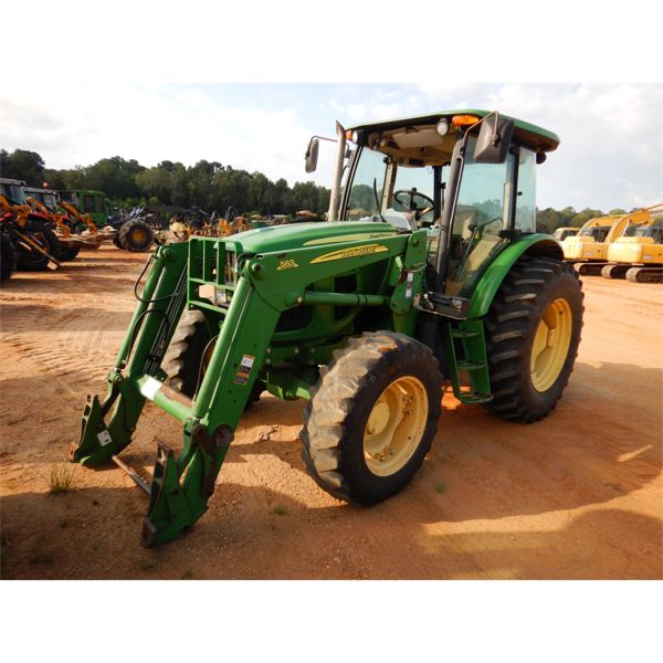 JOHN DEERE 6115D Farm Tractor