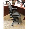 Image 2 : HERMAN MILLER AERON BLACK FULLY ADJUSTABLE TASK CHAIR (SIZE B) RETAIL $1645 CAN