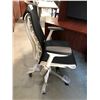 Image 2 : HERMAN MILLER EMBODY BLACK/WHITE FULLY ADJUSTABLE GAMING TASK CHAIR RETAIL $ 2264 CAN