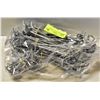 Image 1 : LOT OF PEG HOOKS 2, 6, 8 INCH