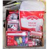 Image 1 : LARGE BOX OF CHRISTMAS ITEMS