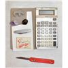 Image 1 : COLLECTIBLES BOX - 2 KNIVES, TEXAS INST CALCULATOR