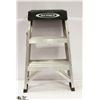 Image 1 : WERNER 300LB. STEP LADDER